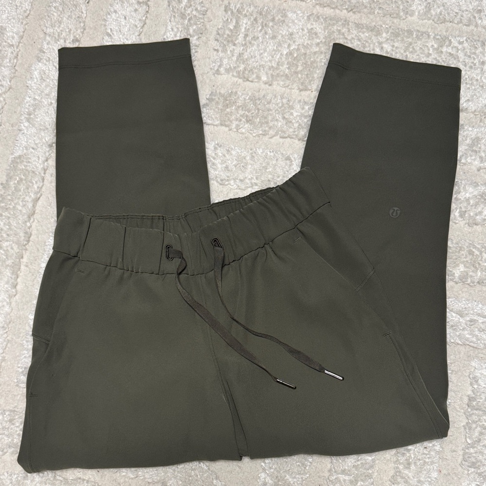 lululemon athletica Olive Green cropped Pants size 2